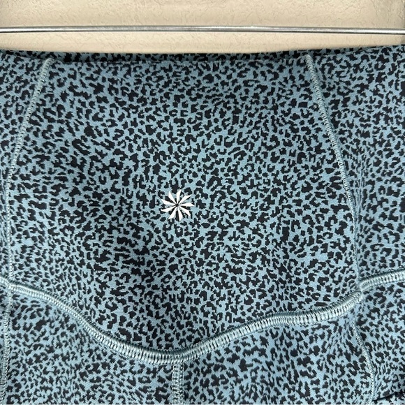 Athleta Blue Black Cheetah Salutation Stash Pocket II Textured Tights Size XXS - Picture 4 of 7